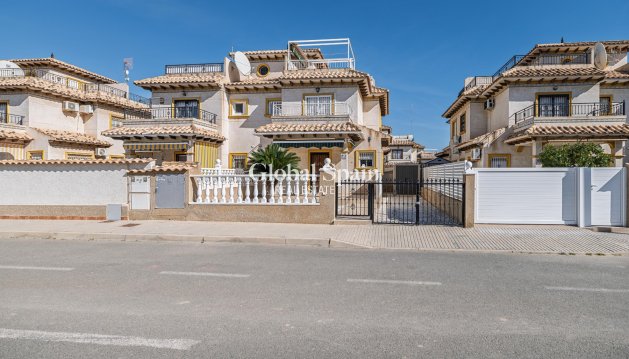 HUIS - Wederverkoop - LA ZENIA -
                LA ZENIA