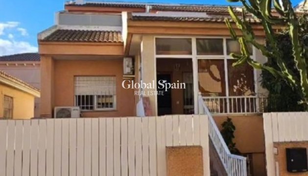 HUIS - Wederverkoop - LOS ALCÁZARES -
                LOS ALCÁZARES