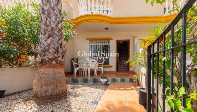 Huis - Wederverkoop - ORIHUELA COSTA -
                CABO ROIG