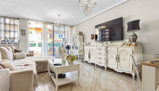 HUIS - Wederverkoop -
                ORIHUELA COSTA - GSR-51357