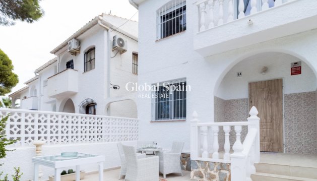 HUIS - Wederverkoop - ORIHUELA COSTA -
                La Zenia
