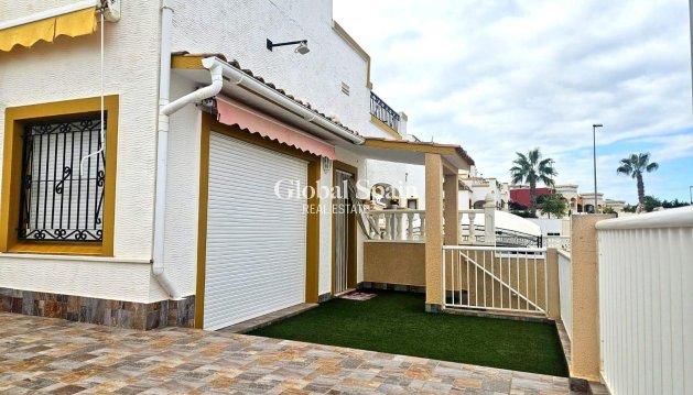 HUIS - Wederverkoop - ORIHUELA COSTA -
                Los Almendros-la Florida