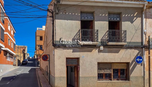 HUIS - Wederverkoop - PINOSO -
                Pinoso