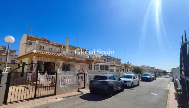 HUIS - Wederverkoop - PLAYA FLAMENCA -
                Costa Blanca