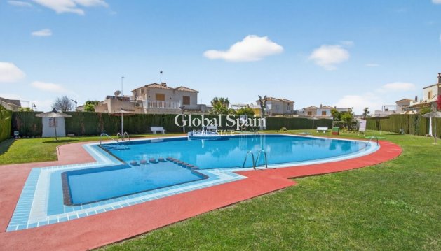 HUIS - Wederverkoop - PLAYA FLAMENCA -
                Serena III