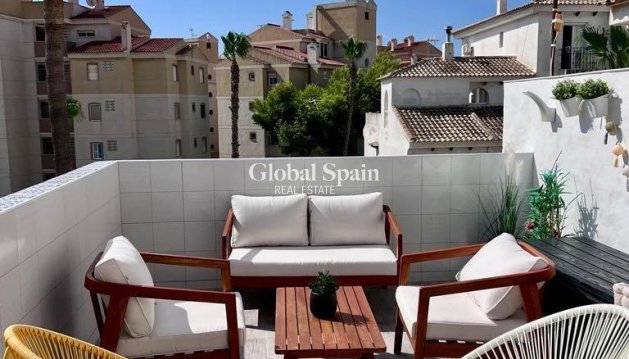 HUIS - Wederverkoop - TORREVIEJA -
                Calas blanca