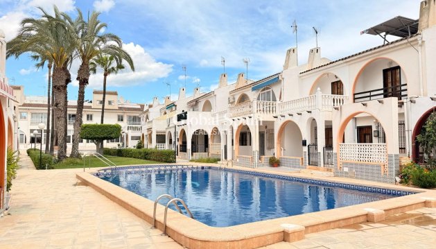 HUIS - Wederverkoop - TORREVIEJA -
                El Chaparral