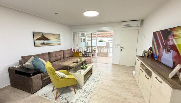 HUIS - Wederverkoop - TORREVIEJA -
                El Chaparral