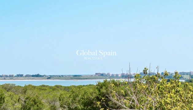 HUIS - Wederverkoop - TORREVIEJA -
                La Siesta - El Salado - Torreta