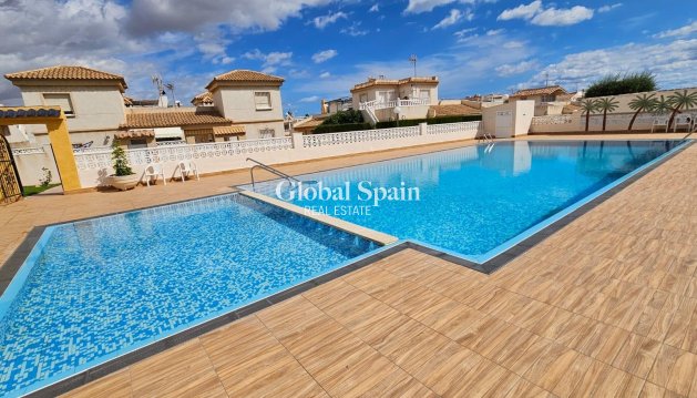 HUIS - Wederverkoop - TORREVIEJA -
                LOS BALCONES - LOS ALTOS