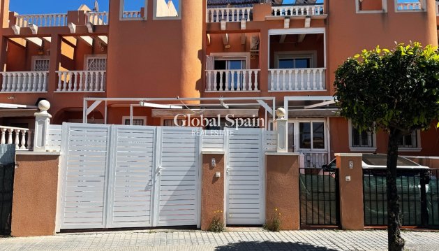 HUIS - Wederverkoop - TORREVIEJA -
                Torrevieja