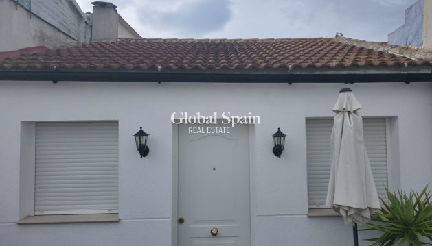 HUIS - Wederverkoop - TORREVIEJA -
                Torrevieja