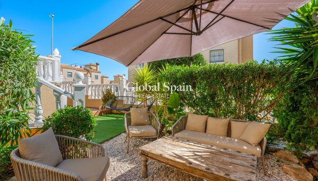 HUIS - Wederverkoop - Villamartin -
                Costa Blanca