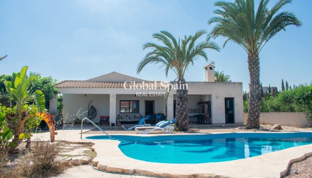 Independent villa - Resale - GUARDAMAR DEL SEGURA -
                EL RASO