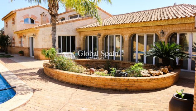 Independent villa - Resale - Los Urrutias  -
                Los Urrutias