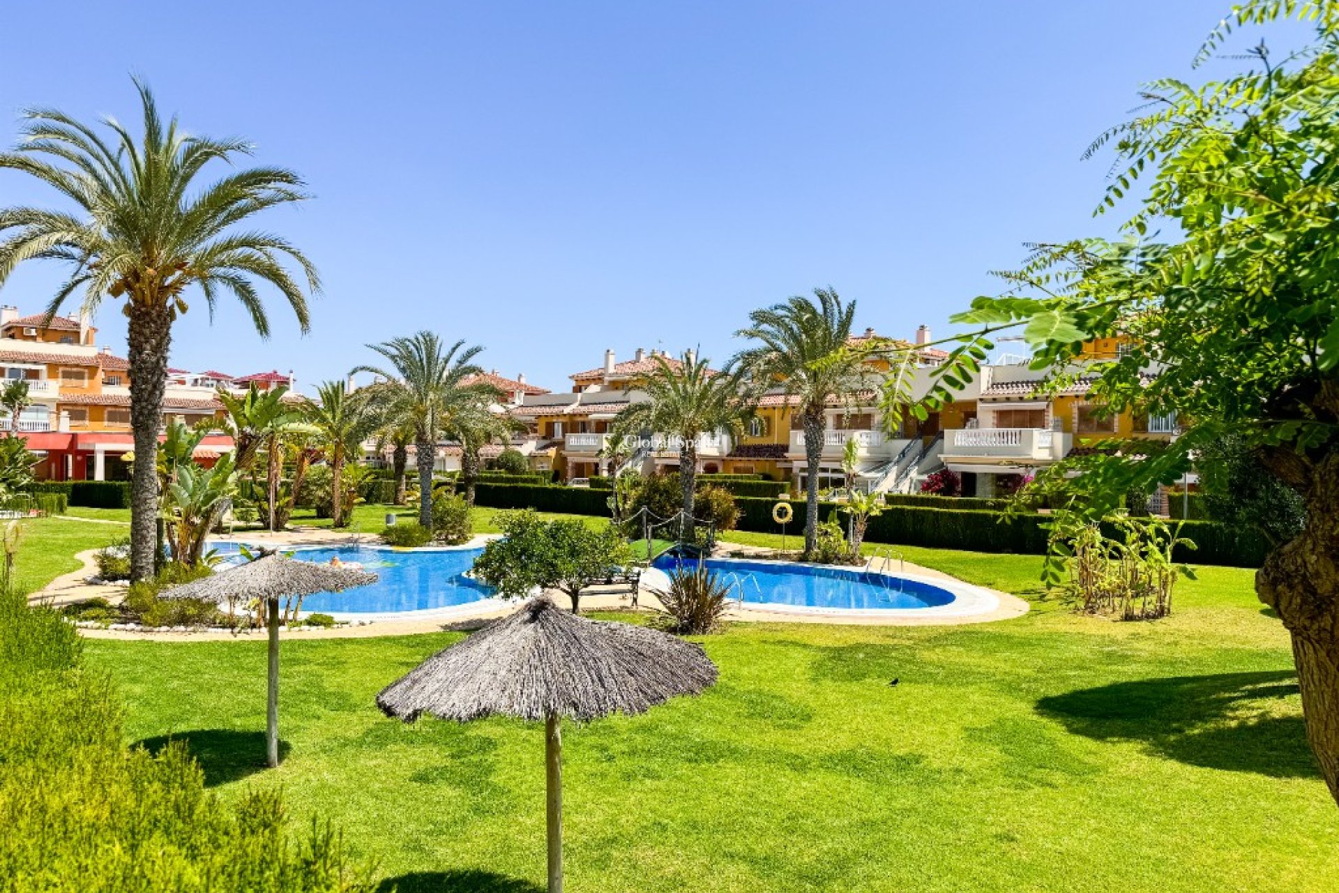 Korte termijn verhuur - Appartement -
PLAYA FLAMENCA - Zeniamar