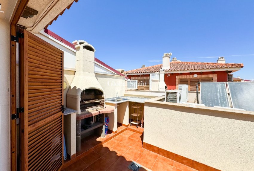 Korte termijn verhuur - Appartement -
PLAYA FLAMENCA - Zeniamar