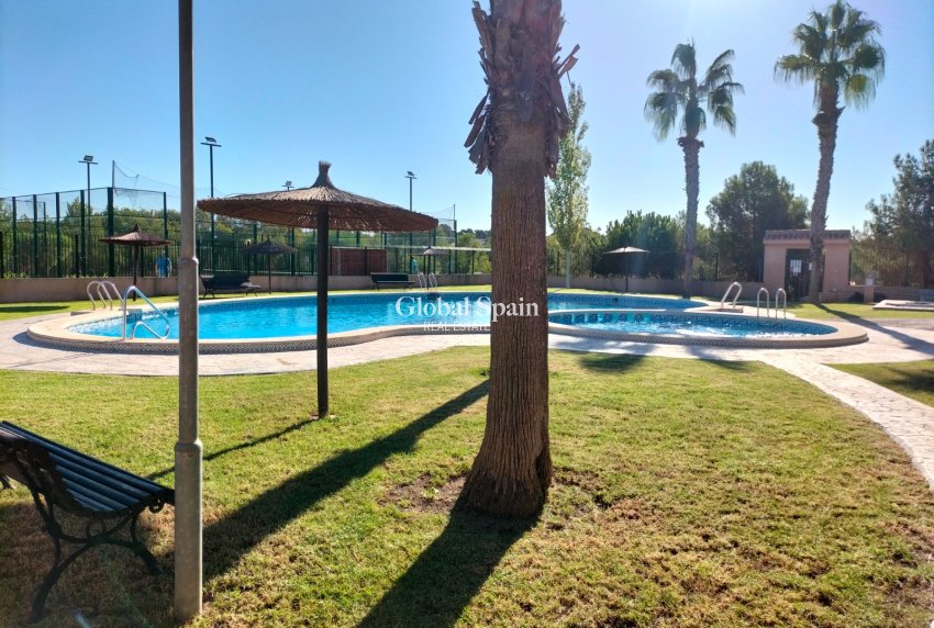 Kurzzeitmiete - VILLA -
ORIHUELA COSTA - Dream Hills