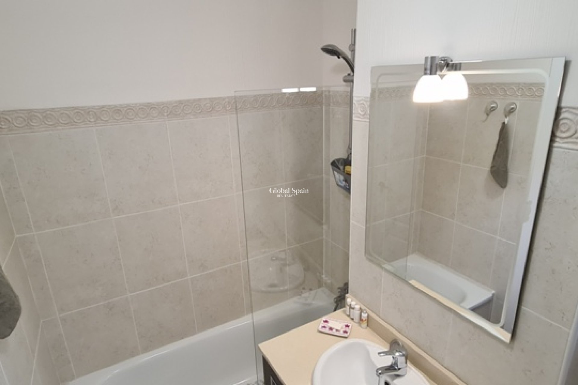 Kurzzeitmiete - WOHNUNG -
CAMPOAMOR