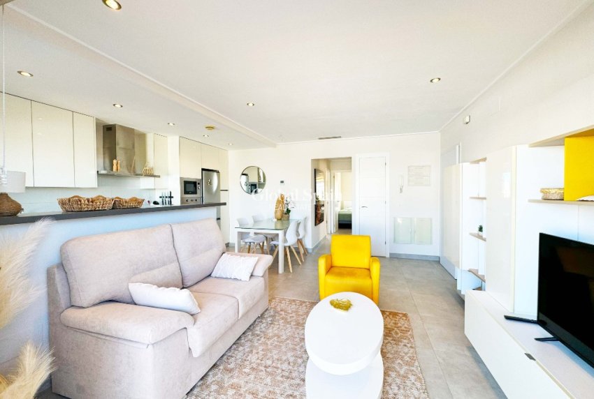 Kurzzeitmiete - Wohnung -
PUNTA PRIMA