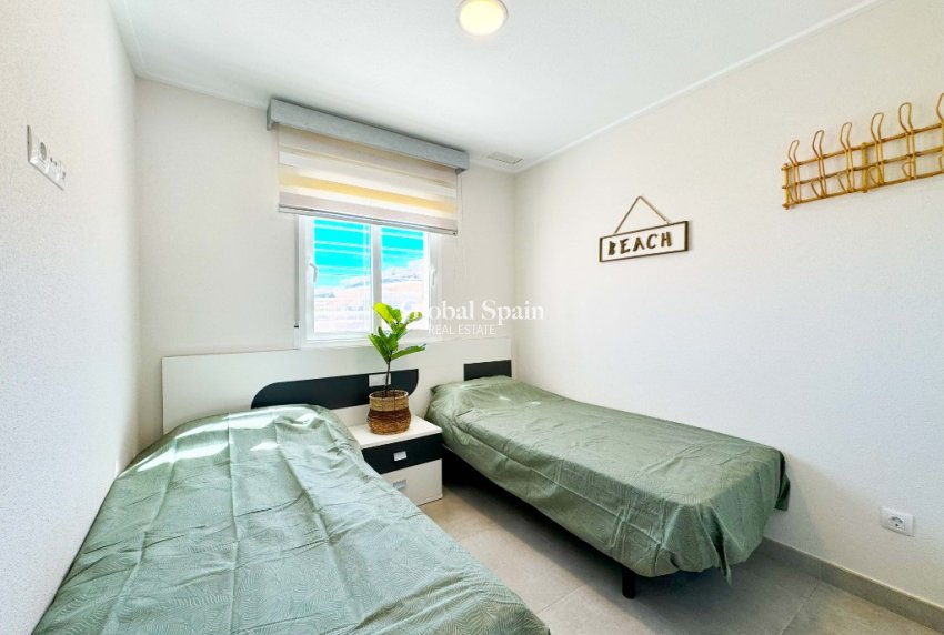 Kurzzeitmiete - Wohnung -
PUNTA PRIMA