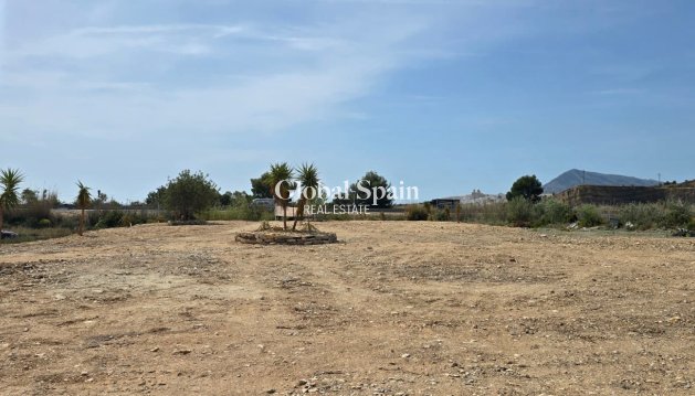 LAND - Resale - ALTEA -
                ALTEA