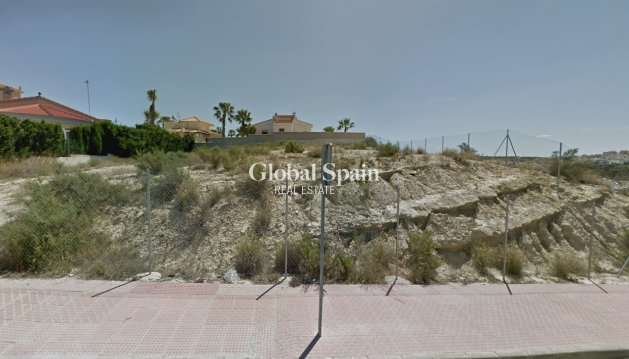 LAND - Resale - ROJALES -
                Inland