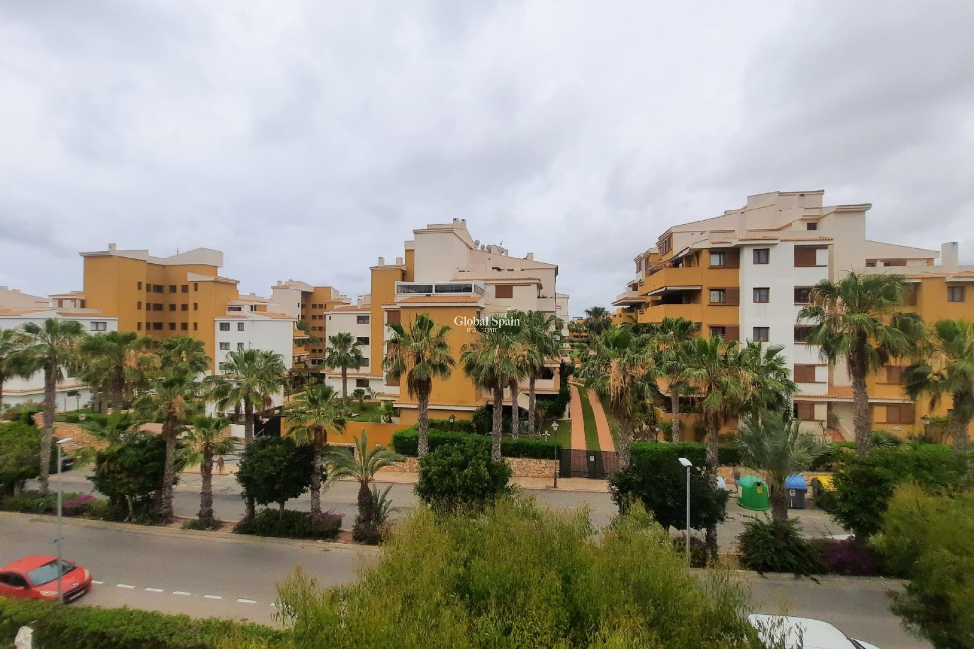 Lange termijn verhuur - APPARTEMENT -
PUNTA PRIMA - La Entrada