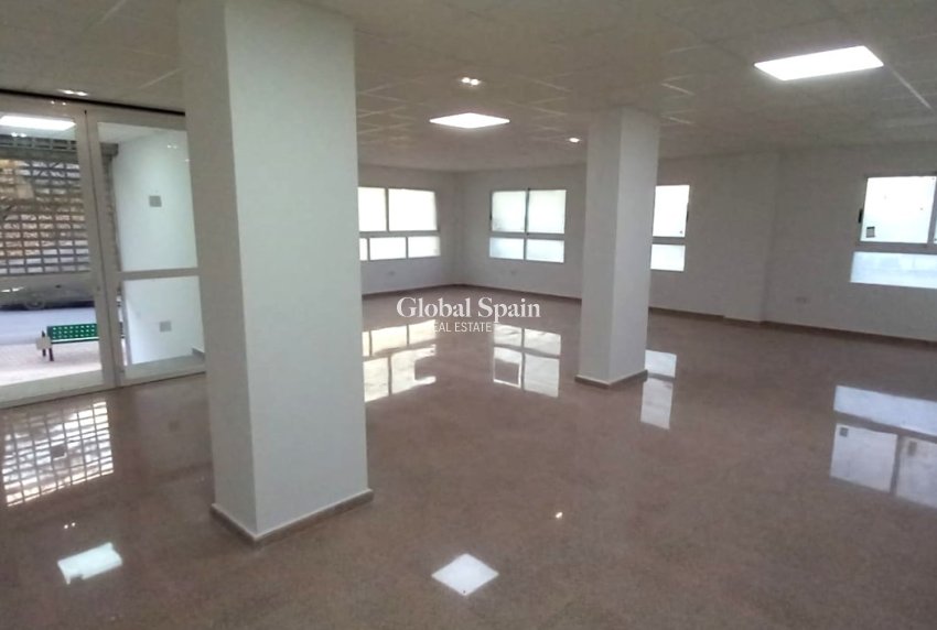 Lange termijn verhuur - Lokaal -
CALLOSA D'EN SARRIÀ - Callosa De Ensarrià