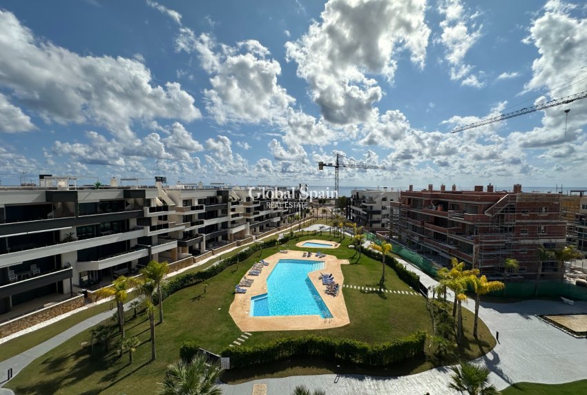 Lange termijn verhuur - Penthouse -
ORIHUELA COSTA - Playa Flamenca