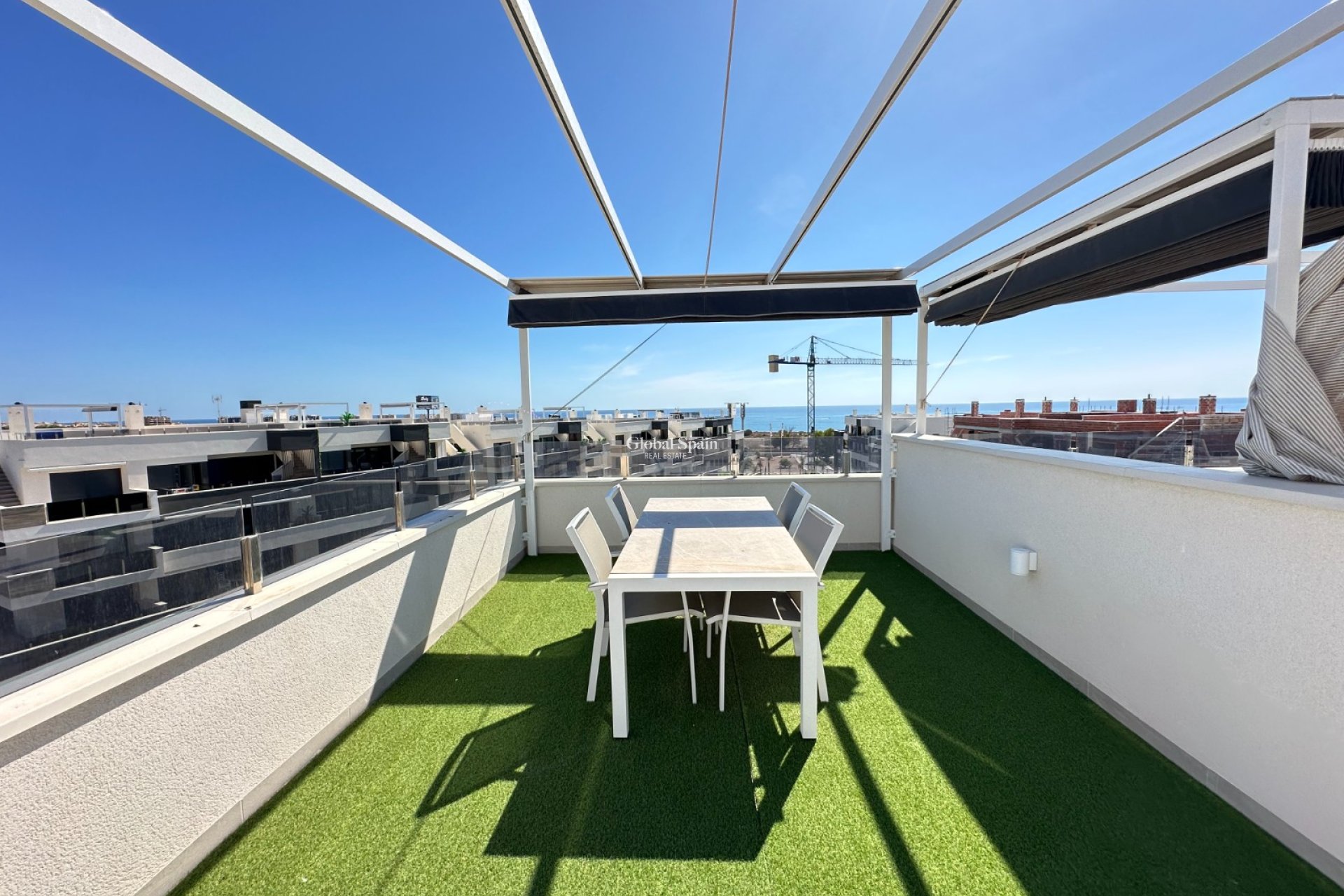 Lange termijn verhuur - Penthouse -
ORIHUELA COSTA - Playa Flamenca