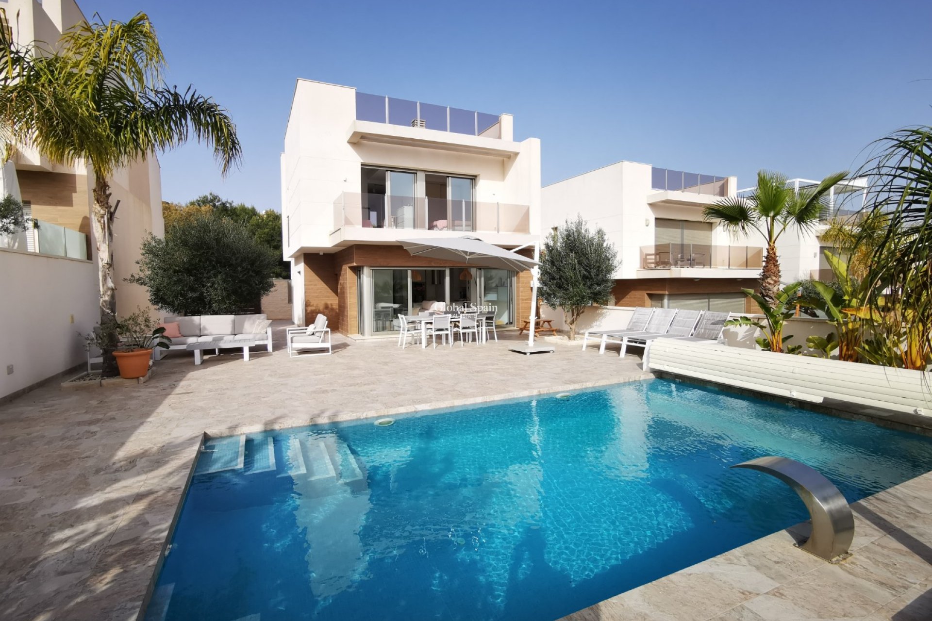 Lange termijn verhuur - VILLA -
SAN MIGUEL DE SALINAS - San Miguel Salinas