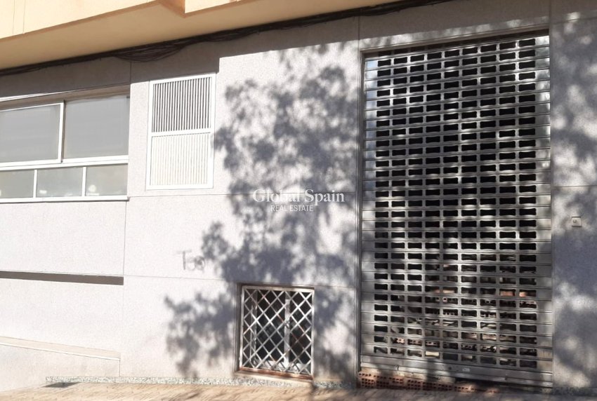 Langzeitmiete - Lokal -
CALLOSA D'EN SARRIÀ - Callosa De Ensarrià