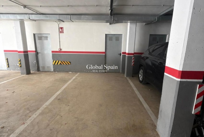 Langzeitmiete - WOHNUNG -
DENIA - Port