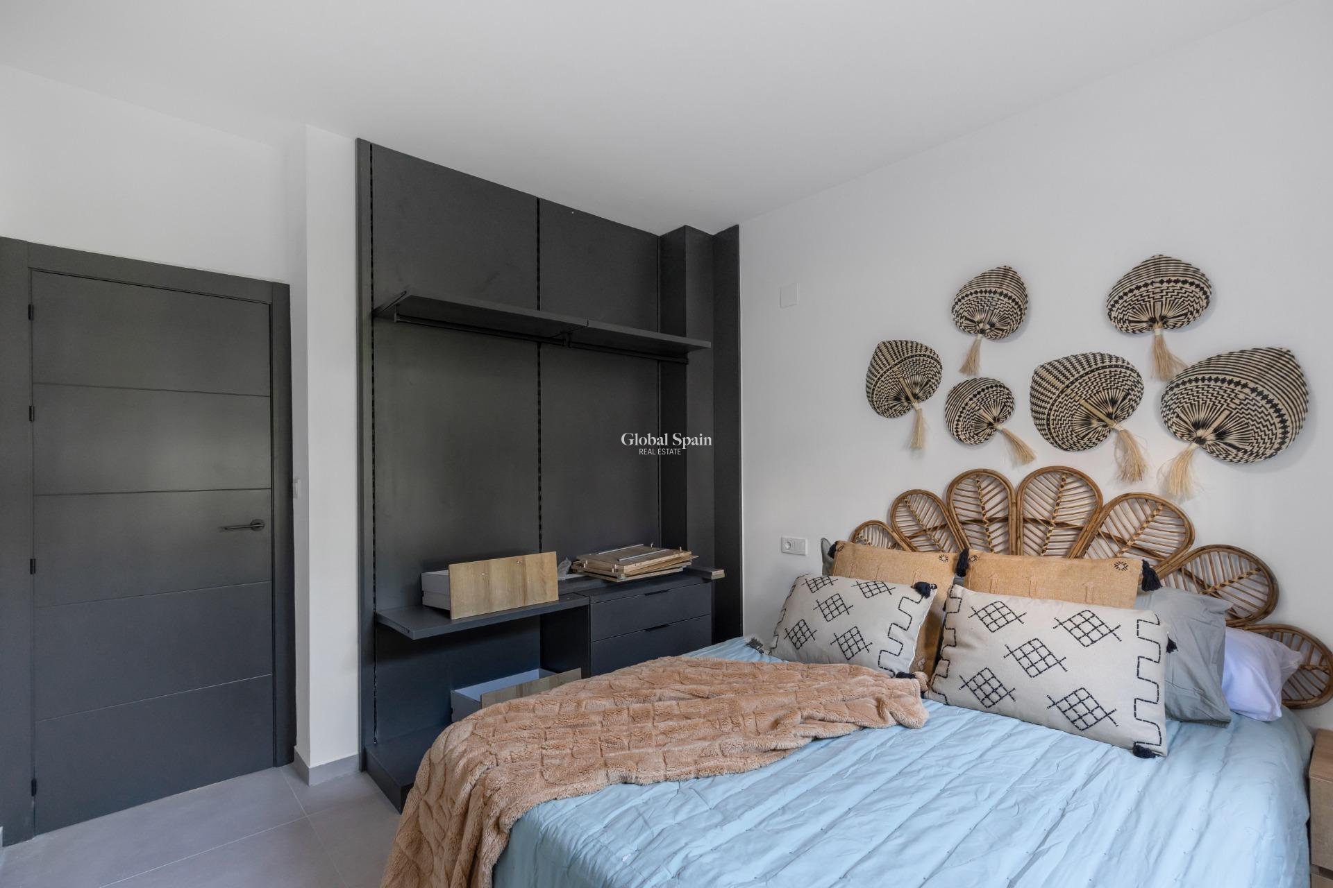 Langzeitmiete - WOHNUNG -
TORREVIEJA - Zona los Frutales