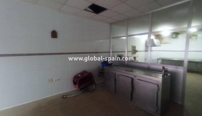 Local comercial - Alquiler a largo plazo - Torrevieja - Acequion
