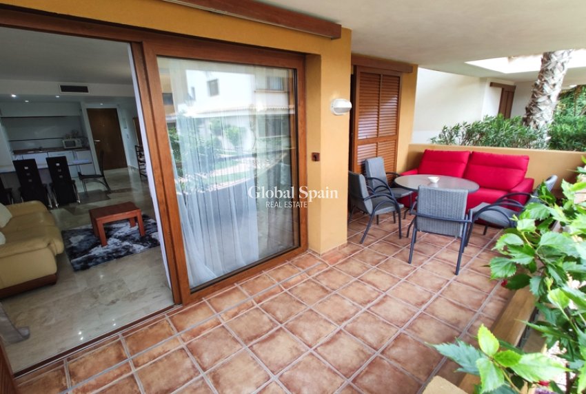 Location à court terme - Appartement -
PUNTA PRIMA - La Entrada