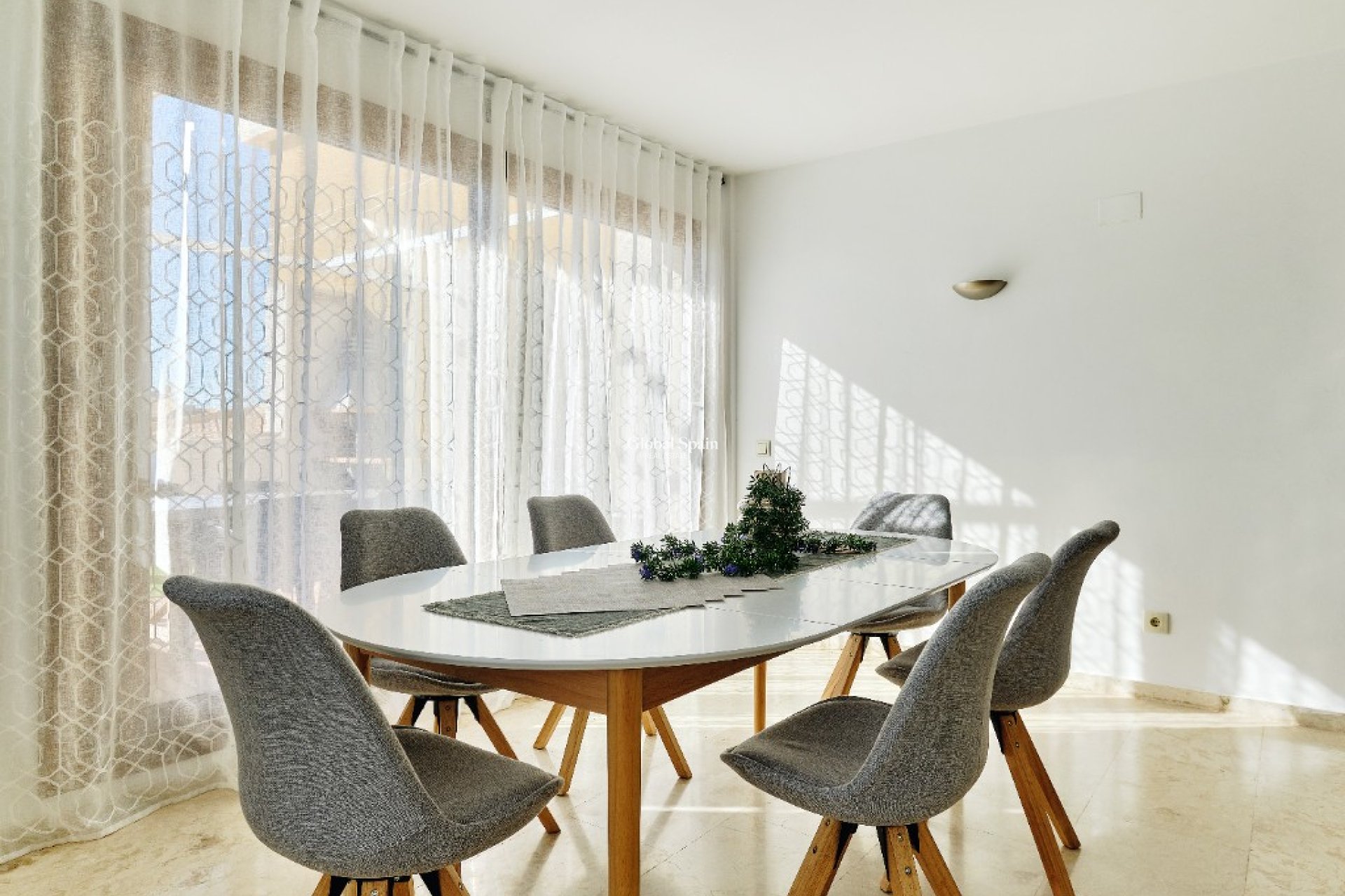 Location à court terme - Appartement -
PUNTA PRIMA - La Entrada