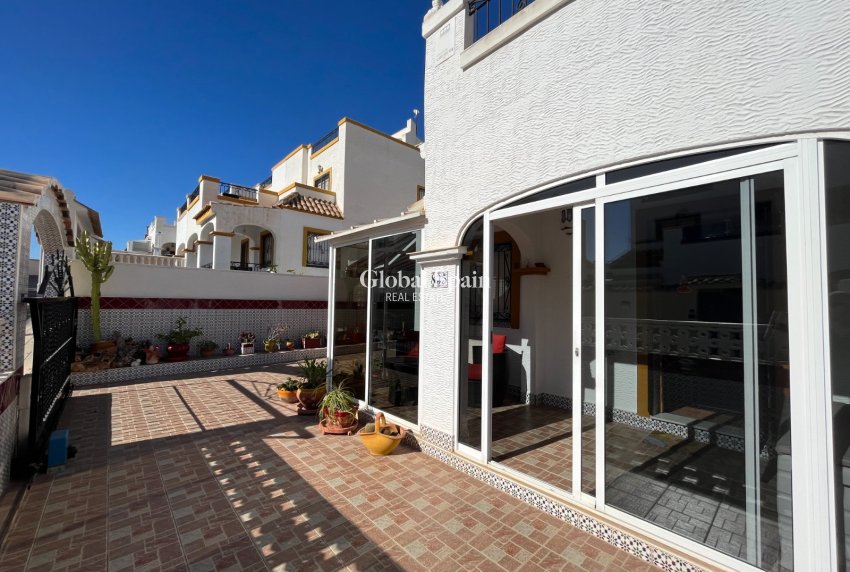 Location à court terme - VILLA -
ORIHUELA COSTA - Dream Hills