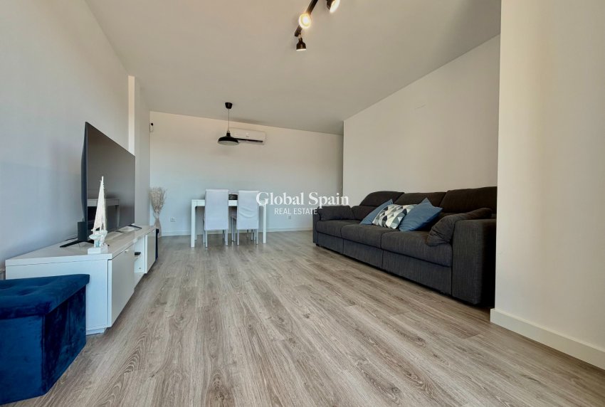 Location longue durée - APPARTEMENT -
DENIA - Port