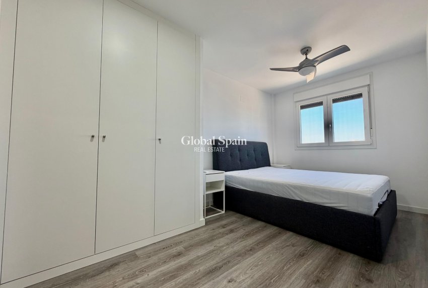 Location longue durée - APPARTEMENT -
DENIA - Port