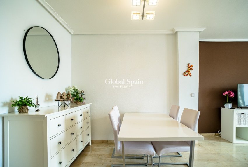 Location longue durée - Appartement -
ORIHUELA - VILLAMARTÍN