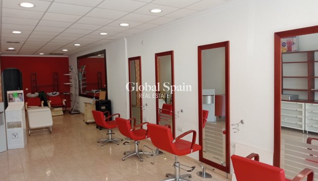 Lokaal - Wederverkoop - Benidorm -
                Levante