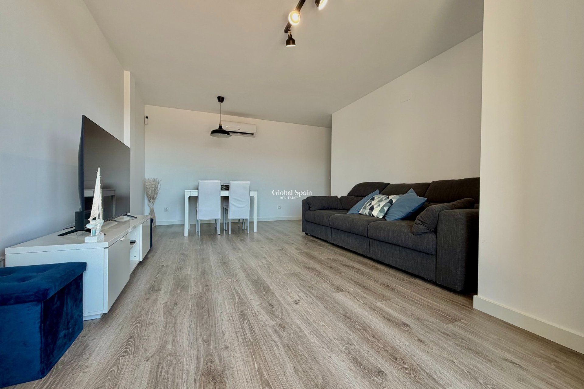 Long Term Rental - APARTMENT -
DENIA - Port