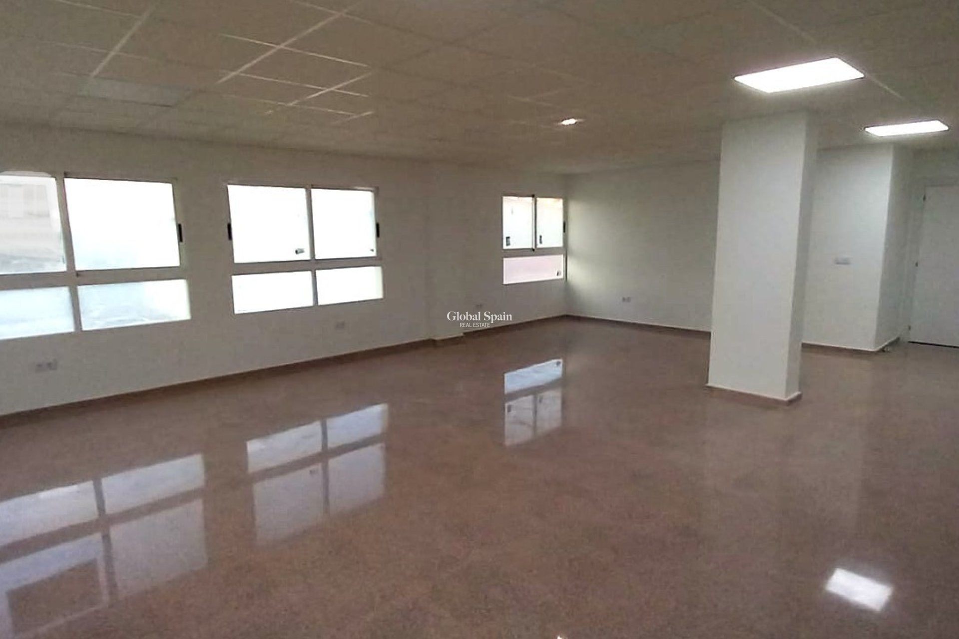 Long Term Rental - Local -
CALLOSA D'EN SARRIÀ - Callosa De Ensarrià