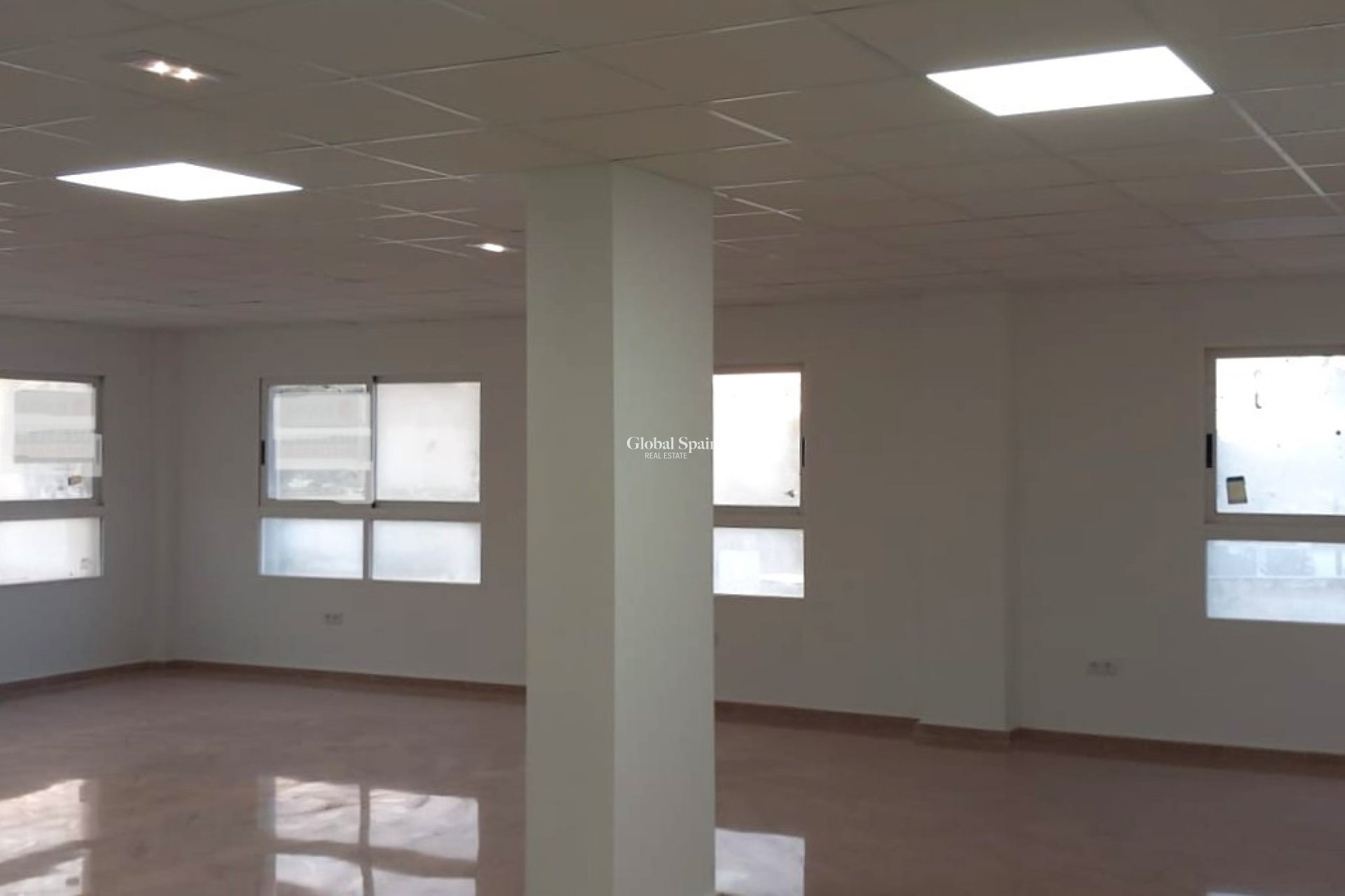 Long Term Rental - Local -
CALLOSA D'EN SARRIÀ - Callosa De Ensarrià