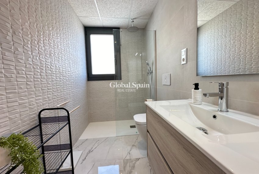 Long Term Rental - Penthouse -
ORIHUELA COSTA - Playa Flamenca