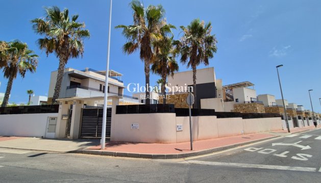 Maison individuelle - Revente - TORREVIEJA -
                Costa Blanca Sur