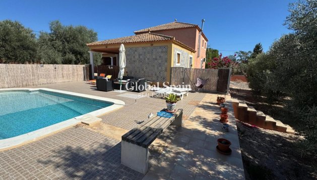 MAISON - Revente - ALBATERA -
                Inland