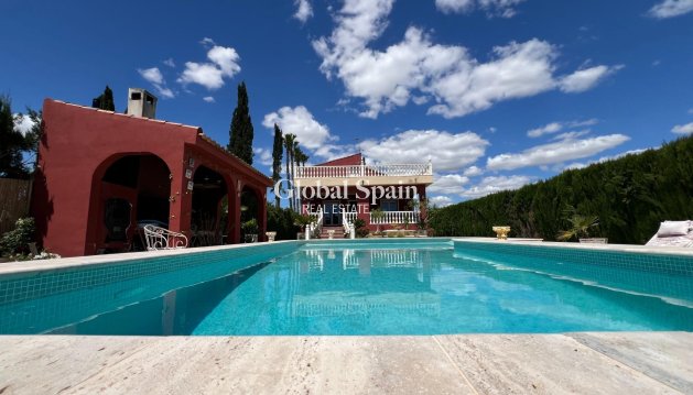 MAISON - Revente - DOLORES -
                Comunidad Valenciana